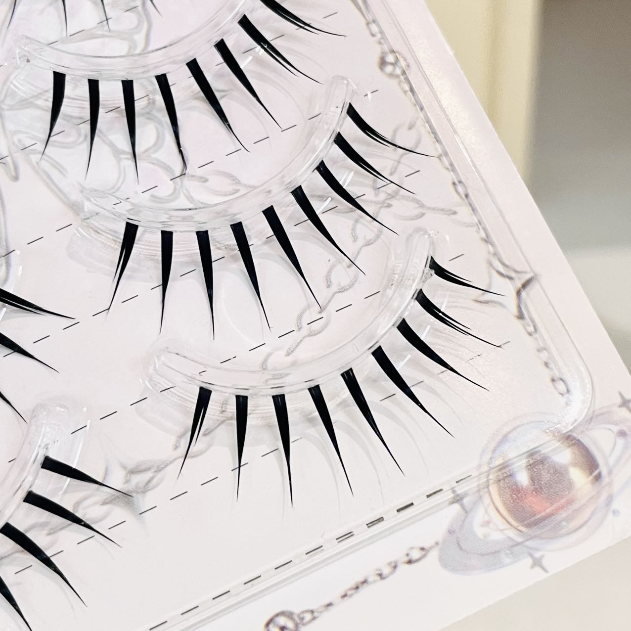 Doudoutian Wet Look Spiky Full - Eyelash Extension Natural recension och pris